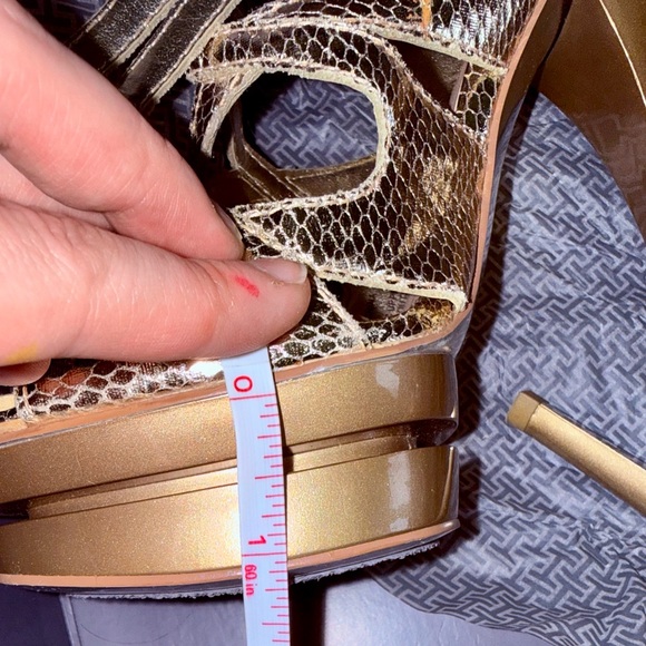 HALSTON 7.5 Gold Snakeskin Print Strappy Cut Out Platform Dancing Heels - Picture 8 of 15
